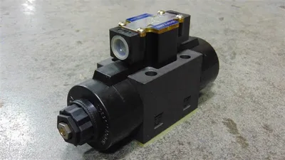 Dofluid DFB-03-2D2-96 Hydraulic Solenoid Directional Valve New NIB