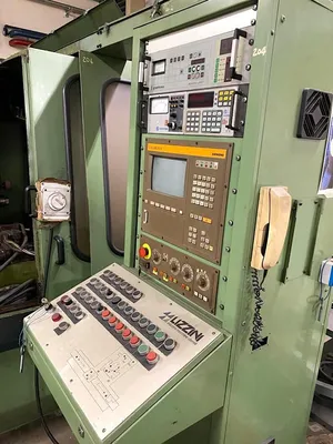 Used LIZZINI EXCELL 3W Universal Cylindrical Grinders IT | Gamba Macchine Srl #1281144