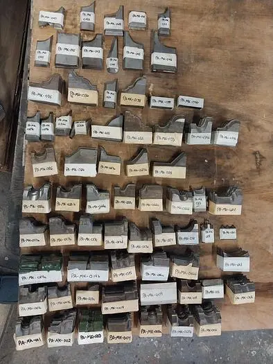 Used VARIOUS SIZES CUTTERHEAD KNIVES Woodworking Moulders | Pruitt Machinery #715969