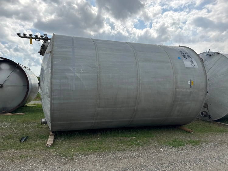 Used _UNKNOWN_ 10,000 Gallon Stainless Steel Tanks New Jersey US | Perry Equipment #123199