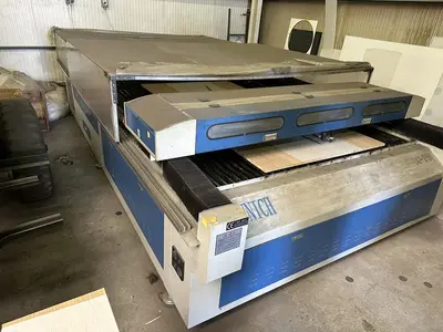 USED 2014 UNICH LXJ-2030