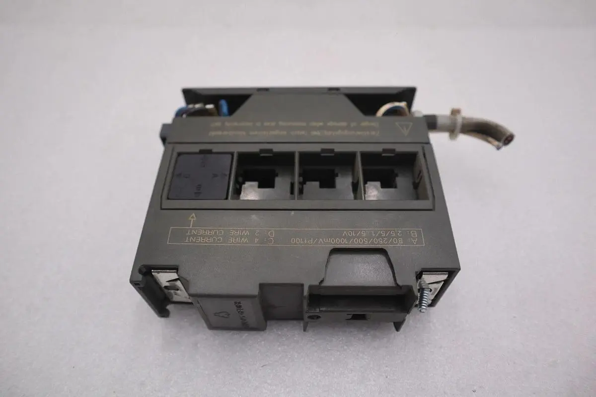 Siemens 6ES7331-7KB01-0AB0 6ES7 331-7KB01-0AB0 INPUT MODULE STOCK K-3507