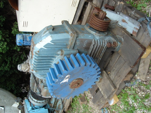 Horizontal Gearbox 12" 20:1 Ratio