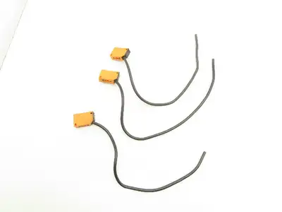 IFM Efector IN5129 IN-3004-BPKG Proximity Sensor  Lot of 3