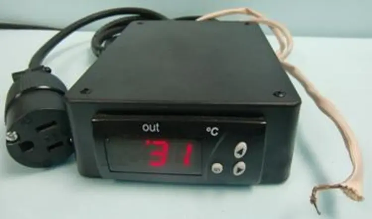 Used _UNKNOWN_ 936 71159360002 Temperature Controls Texas US | Bamko Surplus Process Equipment #930158