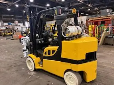 USED 2018 YALE GLC120SVX