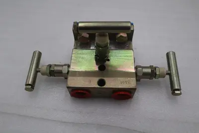 ANDERSON GREENWOOD M4TVIC-4 DIFFERENTIAL PRESSURE MANIFOLD VALVES STOCK 3757A
