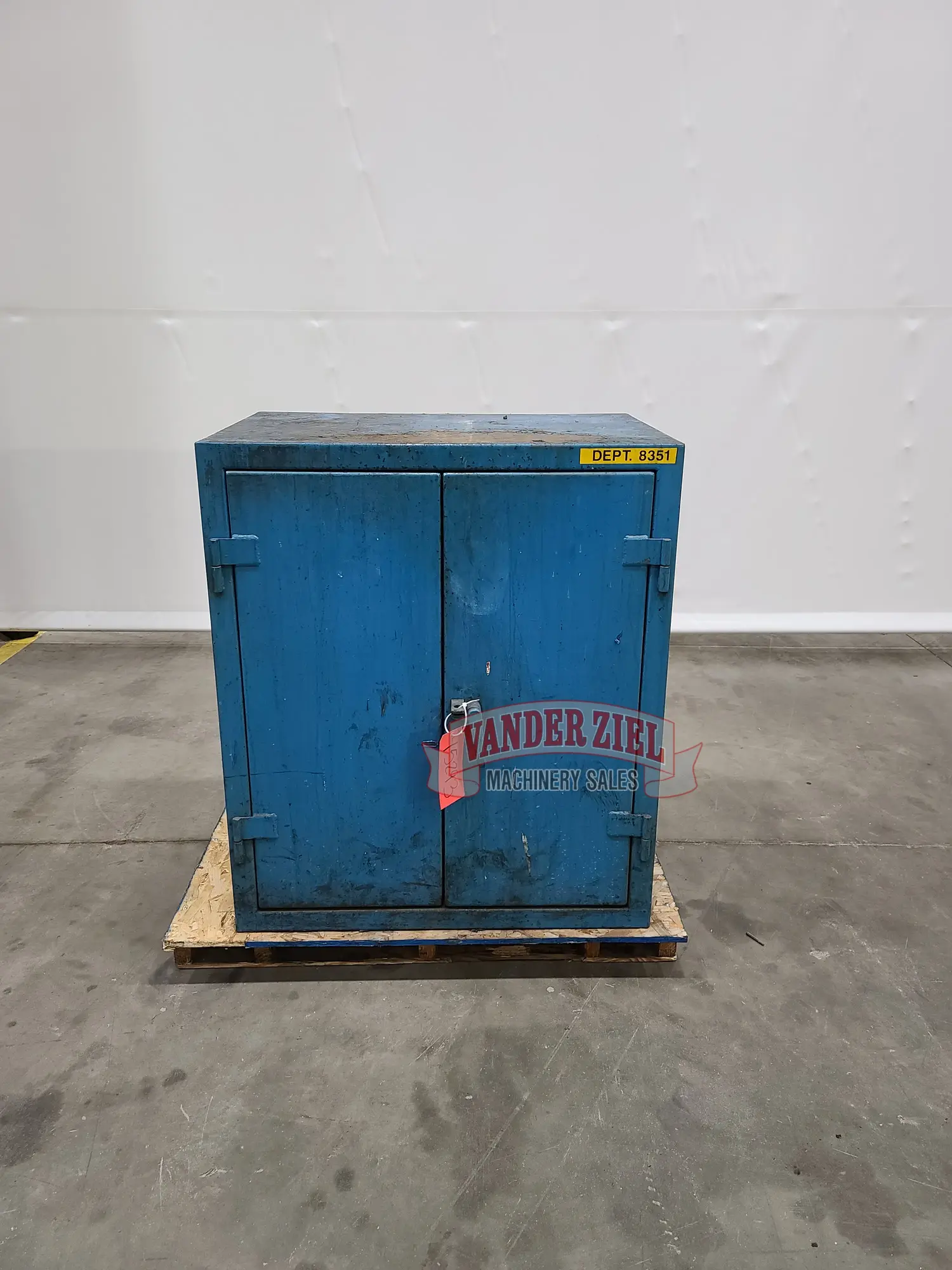 Stronghold 36″ x 20″ x 40″H Heavy Duty Tool Cabinet