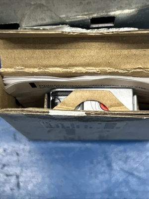 NEW Balluff Balluff BOS00TL BOS 21M-PA-LR10-S4