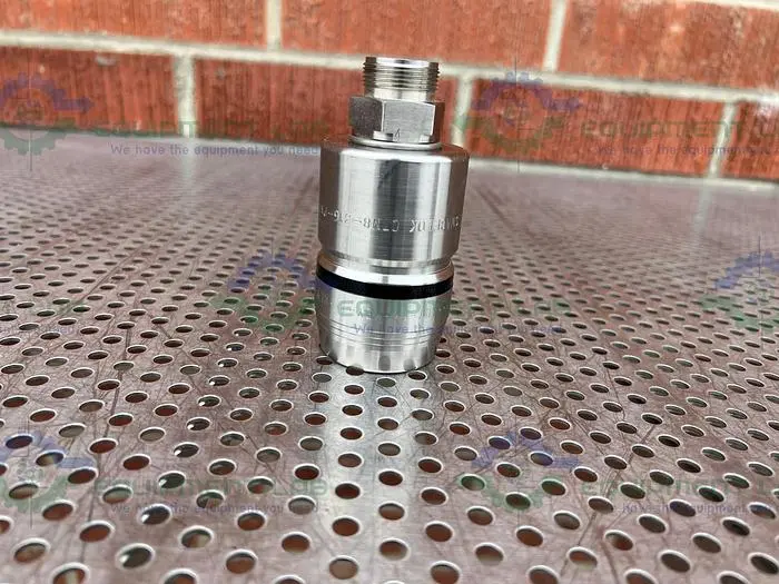 Used SWAGELOK QTM8-316 STAINLESS STEEL FEMALE QUICK CONNECT FITTING Valves/Fittings California US | Equipment Lab #488624