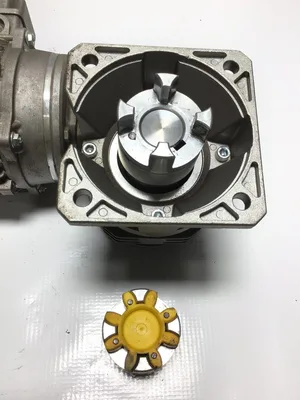 Lenze Bachofen  TR71C4 Gearmotor 0.55/0.66kW 1400/1680rpm