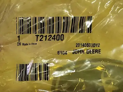NEW JOHN DEERE T212400