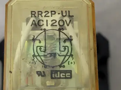 NEW IDEC RR2P-U