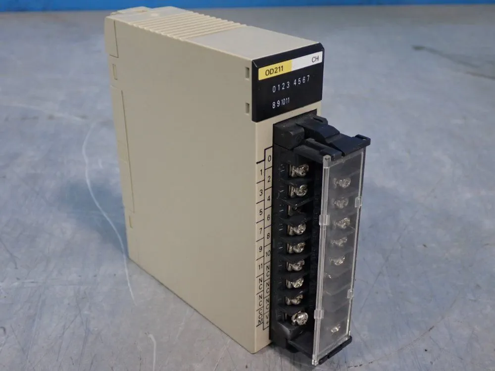 New | in-Stock OMRON C200HOD211 Input / Output Modules Ohio US | HGR 24 #751784