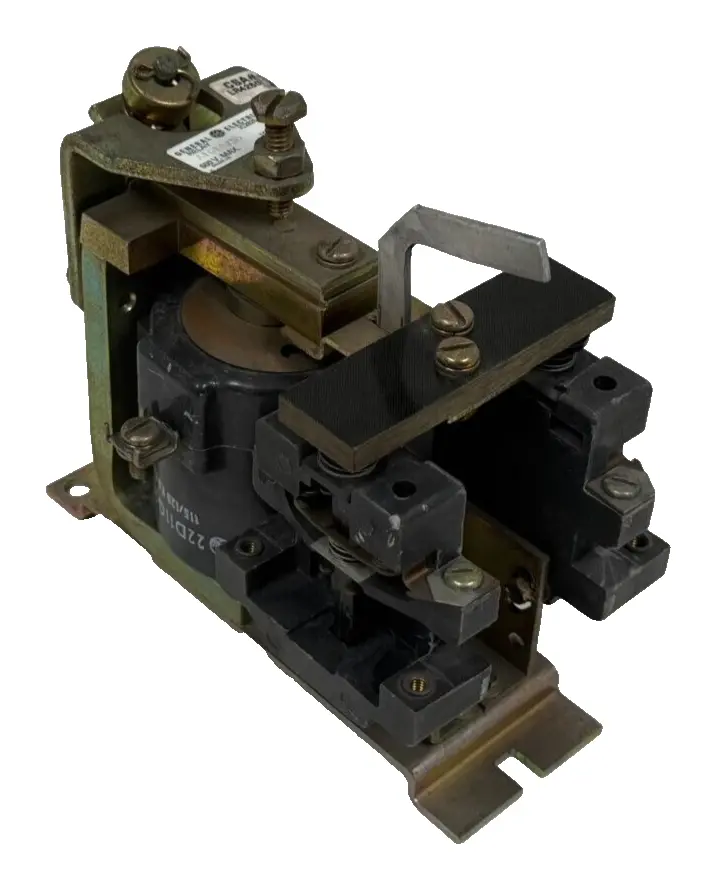 NEW GENERAL ELECTRIC IC2820-A101AJ3D RELAY 600V 10A IC2820 A101AJ3D