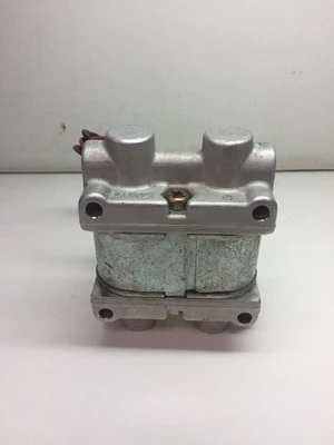 USED Skinner / Parker V935LX15C