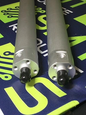 SMC NCDGBN20-01-0266US PNEUMATIC 30in AIR CYLINDER 45900702 - NEW