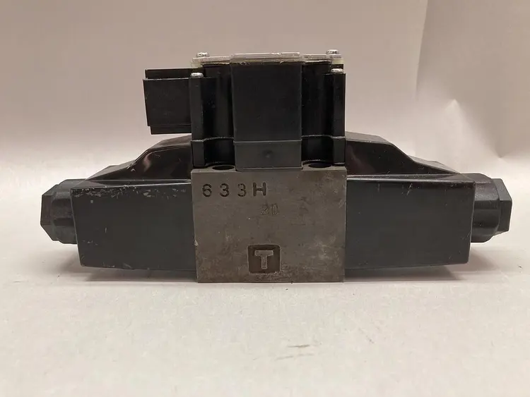 Used DAIKIN KSO-G02-2DA-20 Solenoid Valves Ohio US | Surplus Asset Holdings #1236428