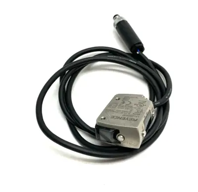 USED KEYENCE SELF-CONTAINED CMOS DISTANCE LASER SENSOR, CABLE TYPE