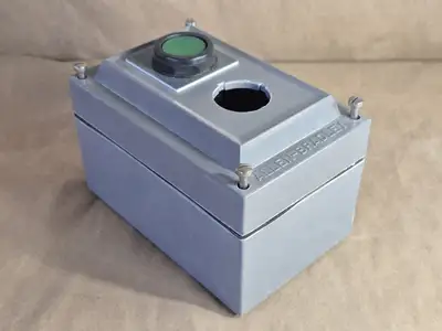 NEW ALLEN-BRADLEY 800H-2HZ4R