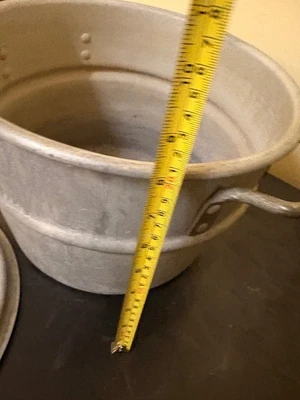 cooking pot