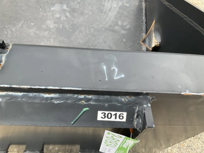 Used TOMAHAWK 60" SMOOTH BUCKET Skid Steer Buckets Michigan US | Miedema Asset Management Group #1341036