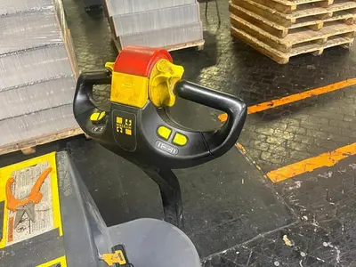 USED 2013 HYSTER W40ZA