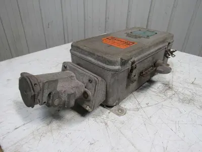 Crouse-Hinds WSR6352 Mod 82 60A 600V Arktite Fusible Interlock Switch Receptacle