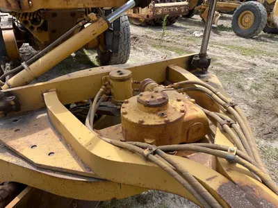 2000 Caterpillar 140H
