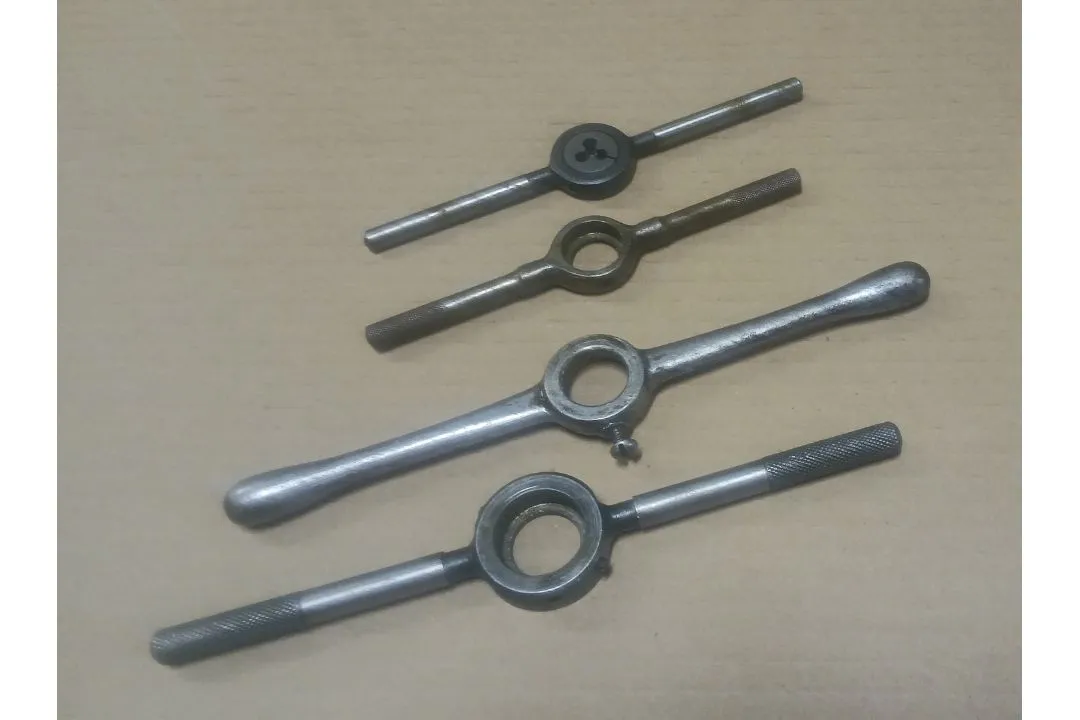 Used _UNKNOWN_ _UNKNOWN_ Handles & Knobs Ohio US | Thompson Auctioneers #1547409