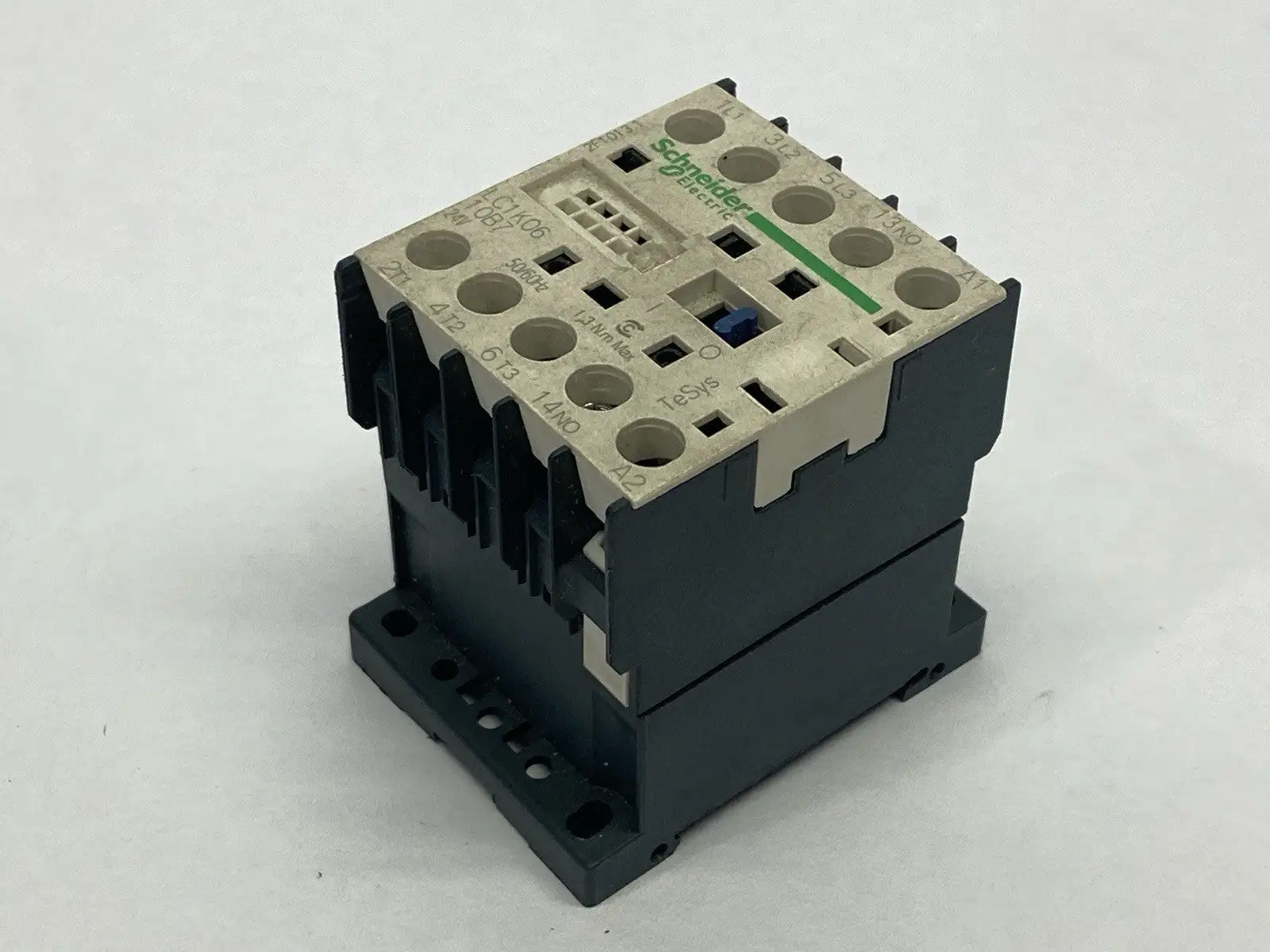 LC1K0610B7 | Schneider Electric  Contactor 3P 6A 440V 24VAC Coil - Used