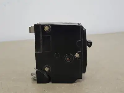 USED SQUARE D QO220