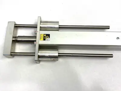 USED IAI ROBO CYLINDER DOUBLE GUIDE 200MM STROKE