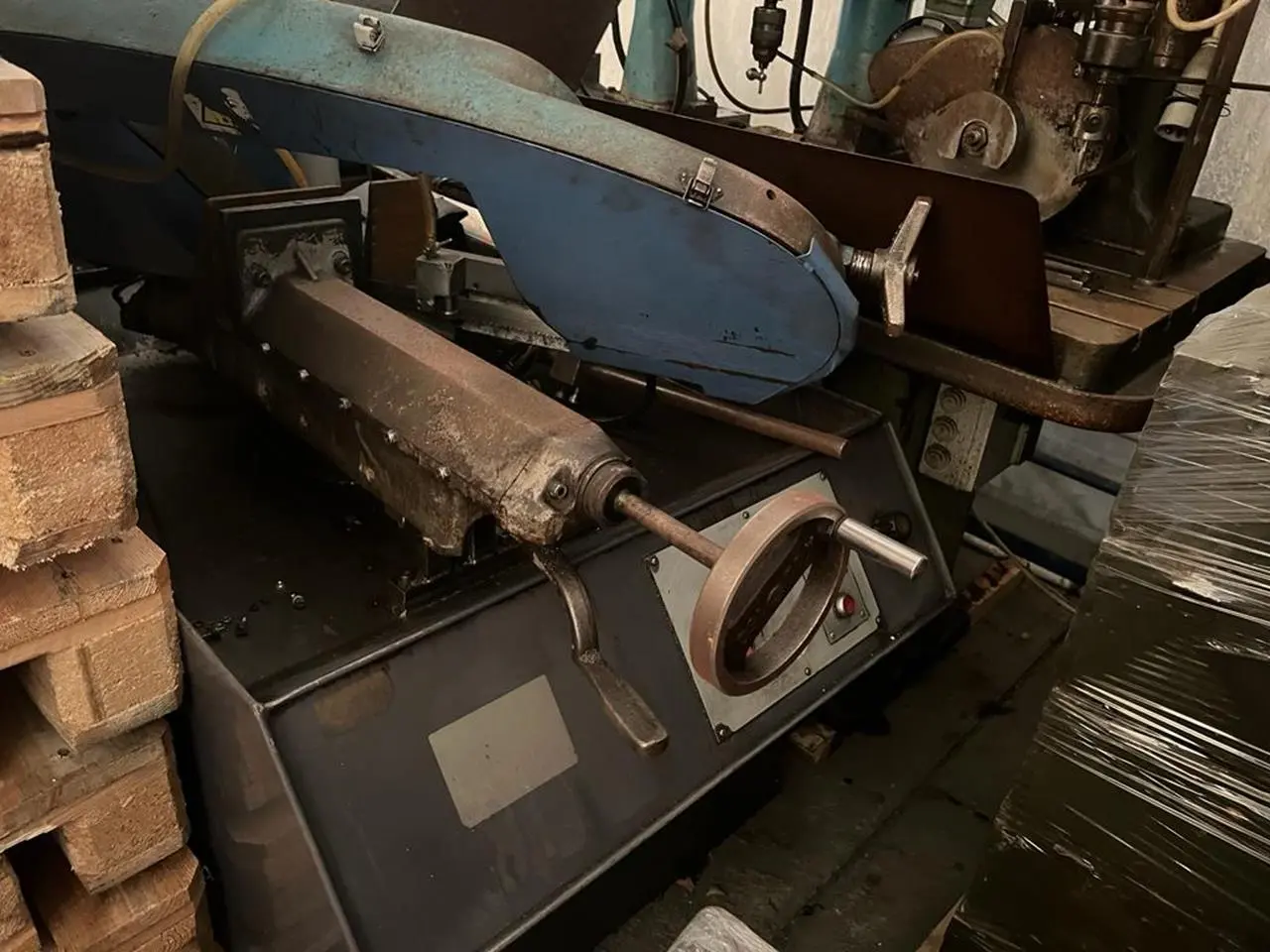 USED 1999 PILOUS ARG 230