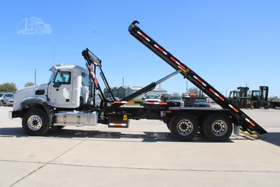 New | in-Stock 2025 MACK GRANITE 64BR Rolloff Trucks Texas US | Roll Off Truck World #1491930