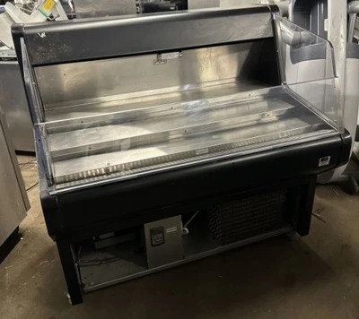 174-0018 True THAC-48 48" Horizontal Self Contained Open-Air Cooler