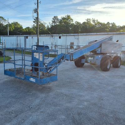 USED 2014 Genie S-65