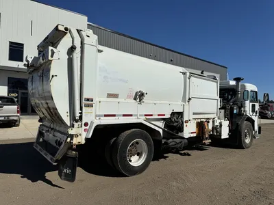 Used 2018 PETERBILT PB520 LABRIE Garbage trucks Minnesota US | Carco Truck & Equipment #1514223