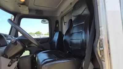 USED 2021 PETERBILT 330