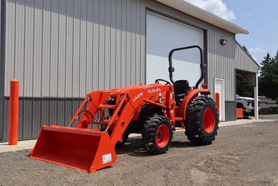 USED 2022 Kubota L3302