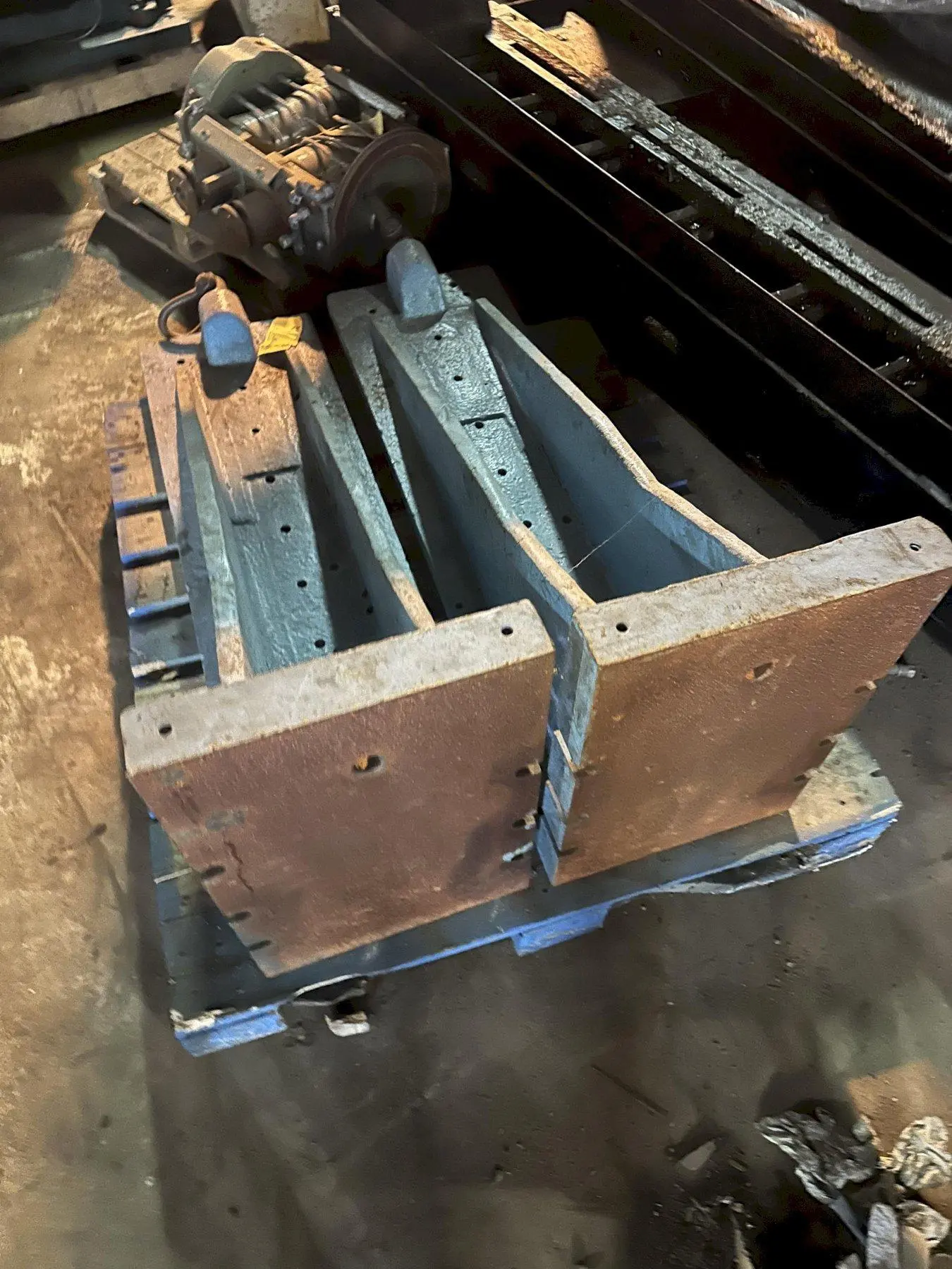 14" W X 51" H X 22" DEEP STEEL ANGLE PLATES, SET OF 2 : STOCK 22274