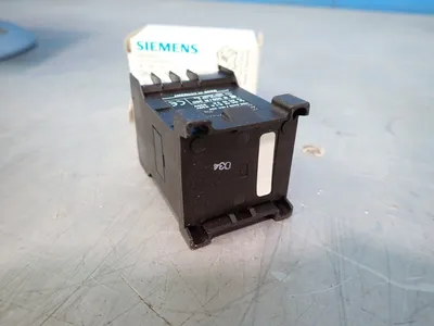 New | in-Stock SIEMENS 7PU80401AJ20 Relays & Switches | HGR 24 #739782