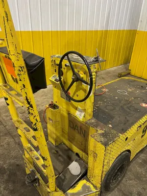 Used CUSHMAN 898361 Maintenance Carts Ohio US | Yoder Brothers machinery #397486