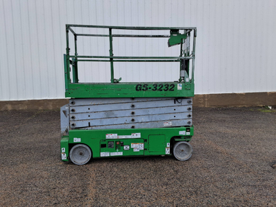USED 2016 Genie GS-3232