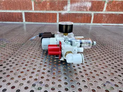 Used SMC AW20-02-A  FILTER REGULATOR 0.05-0.7MPA W/ SMC PNEUMATIC / SOLENOID  VALVE Regulators California US | Equipment Lab #1278806