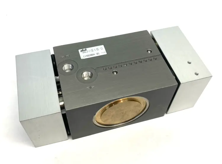 New | in-Stock PHD Wide Body Parallel Gripper, Double Acting, Synchronized Pneumatic Cylinders Michigan US | Maverick Industrial Sales #1402526