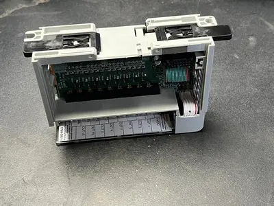 USED ALLEN BRADLEY 1769-OB16