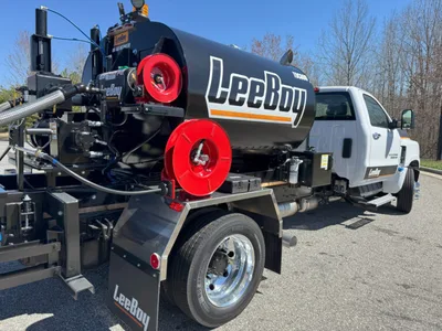 LEEBOY TDC600 Asphalt Distributor | Mid South Machinery (1)