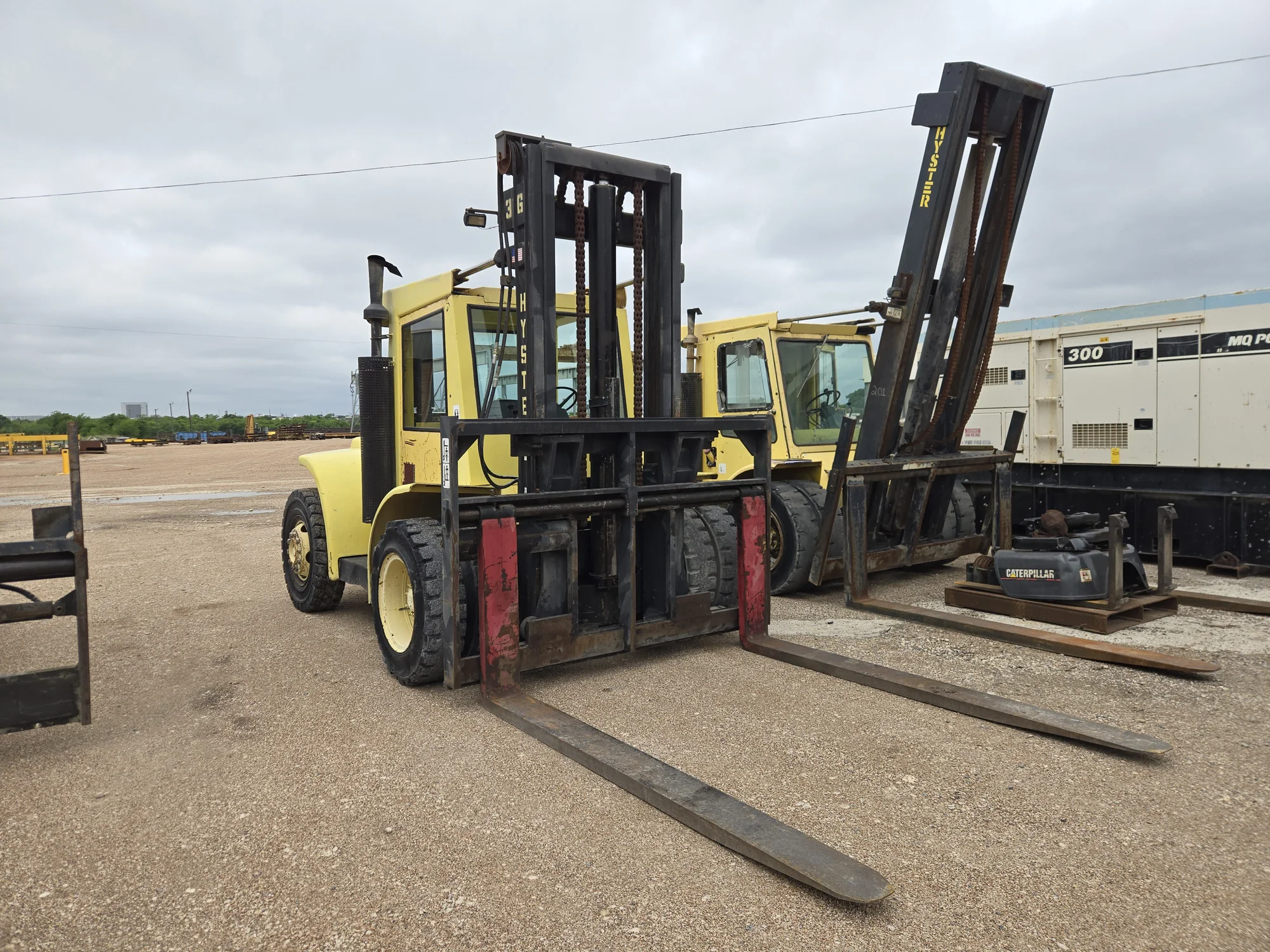 Hyster H200HS Diesel Forklift, Single Stage, Side Shift, 2,526.4 Hours Indicated