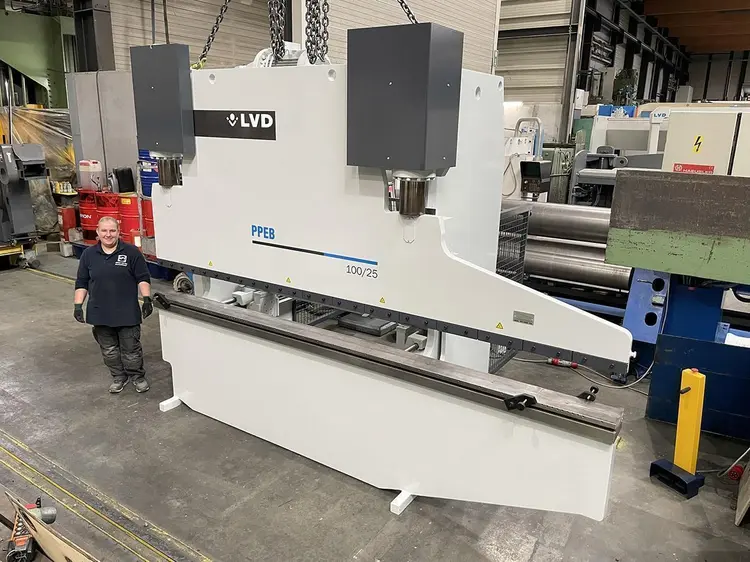 Used LVD PPEB 100 TON X 2500 MM + 1000 MM CNC Press Brakes | Apt International N.V #372962
